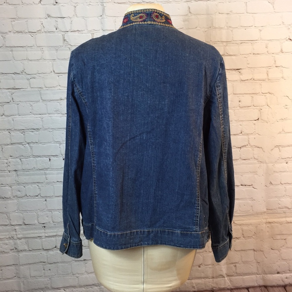 Alfred Dunner Blue Denim Jacket Embroidered Floral Paisley Trim Size 12 - Picture 3 of 6